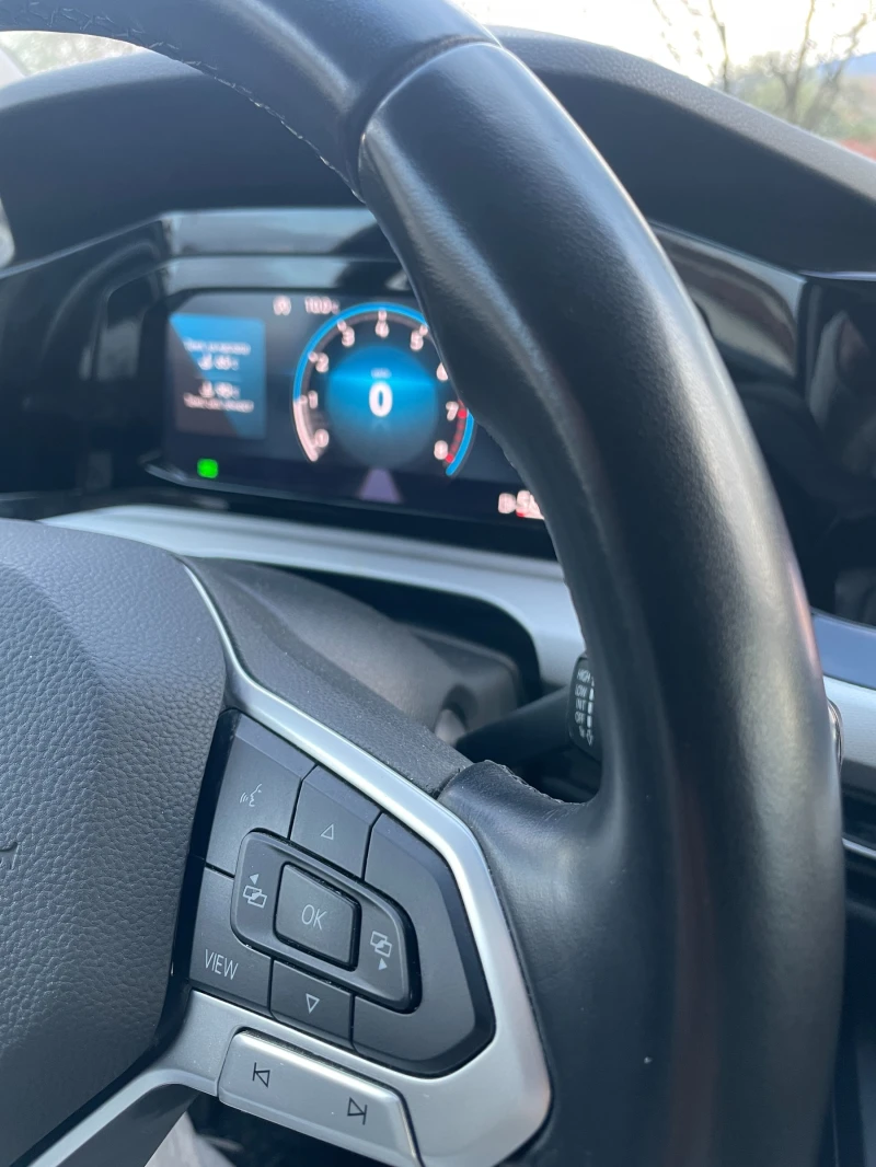 VW Golf  TSI, снимка 16 - Автомобили и джипове - 52368499