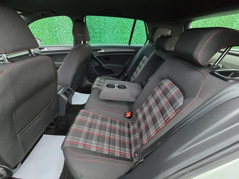 VW Golf 2.0 GTI* 245кс* PERFORMANCE* DIGITAL* 75000км, снимка 10 - Автомобили и джипове - 52595919