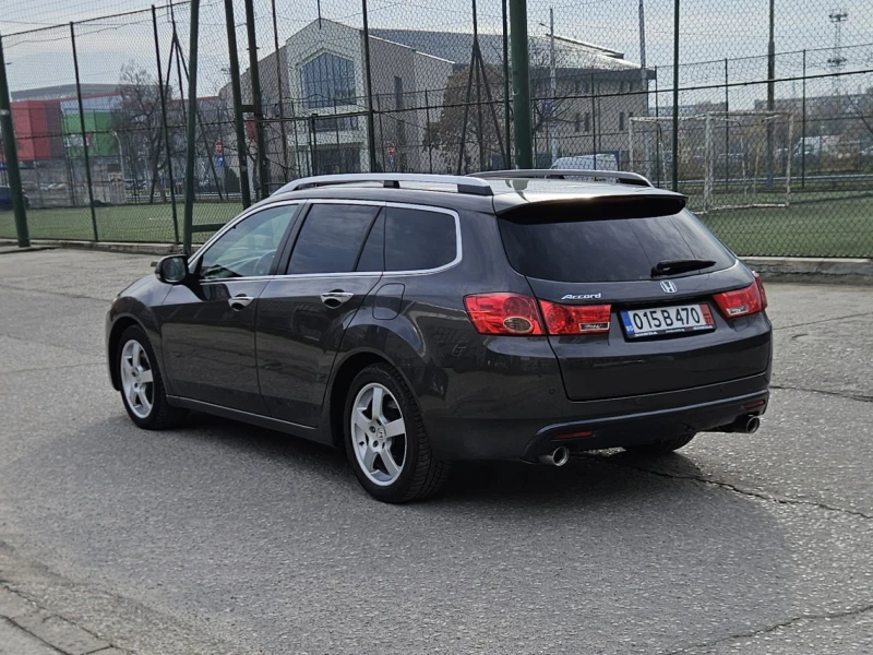 Honda Accord 2.4i-VTEC Distronic* Line Asist* Navi* TUV 2026г., снимка 7 - Автомобили и джипове - 52658139