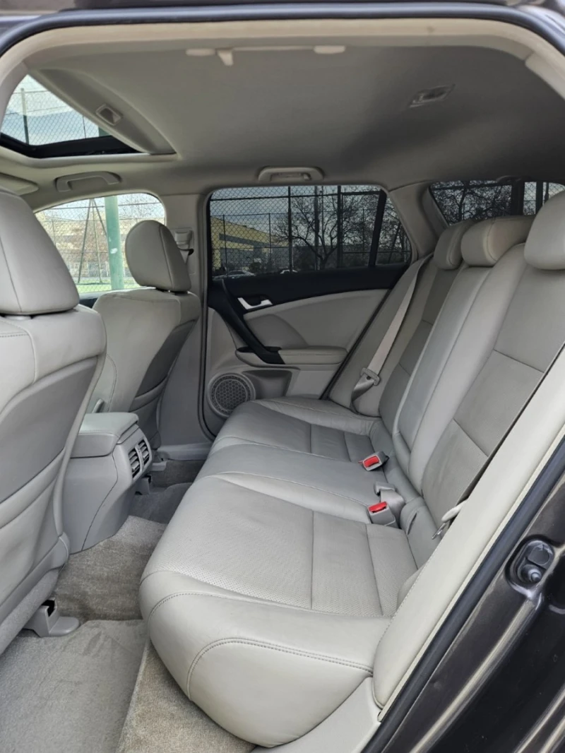 Honda Accord 2.4i-VTEC Distronic* Line Asist* Navi* TUV 2026г., снимка 12 - Автомобили и джипове - 52658139