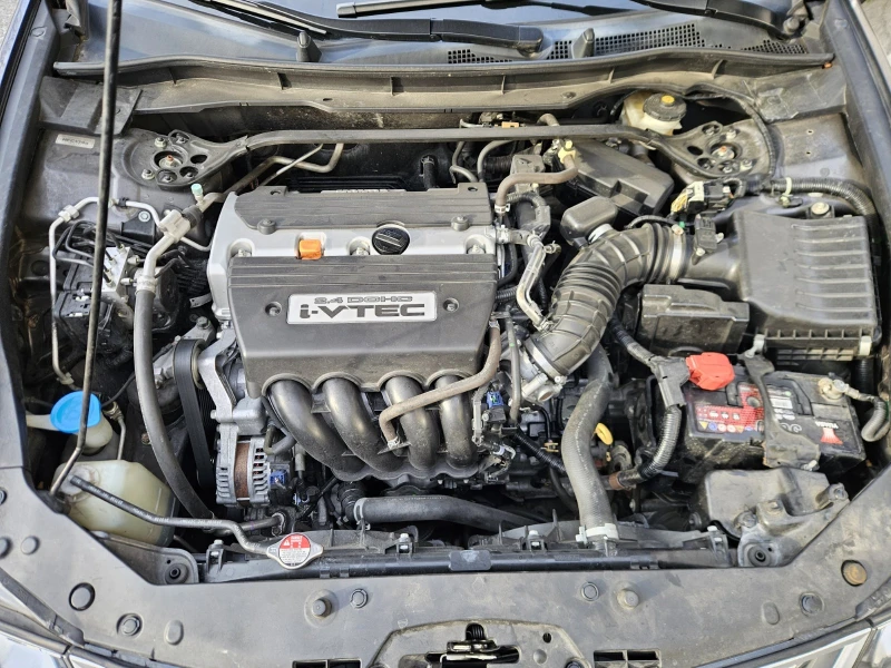 Honda Accord 2.4i-VTEC Distronic* Line Asist* Navi* TUV 2026г., снимка 9 - Автомобили и джипове - 52658139