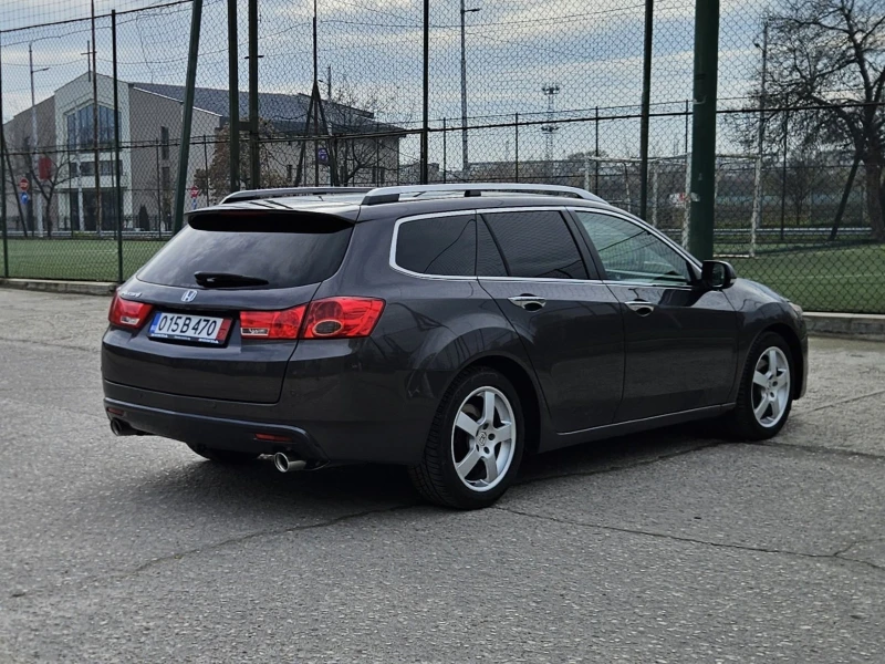 Honda Accord 2.4i-VTEC Distronic* Line Asist* Navi* TUV 2026г., снимка 5 - Автомобили и джипове - 52658139