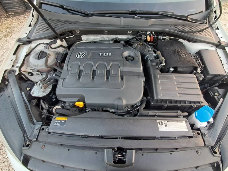 VW Golf 1.6TDI, снимка 15 - Автомобили и джипове - 53149570