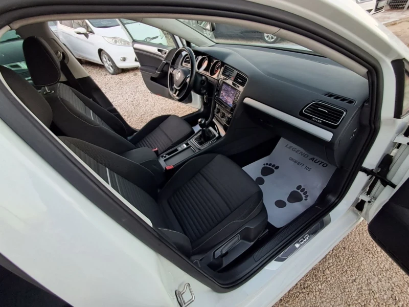 VW Golf 1.6TDI, снимка 14 - Автомобили и джипове - 53149570