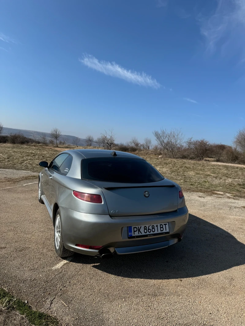 Alfa Romeo Gt Купе, снимка 5 - Автомобили и джипове - 53289672
