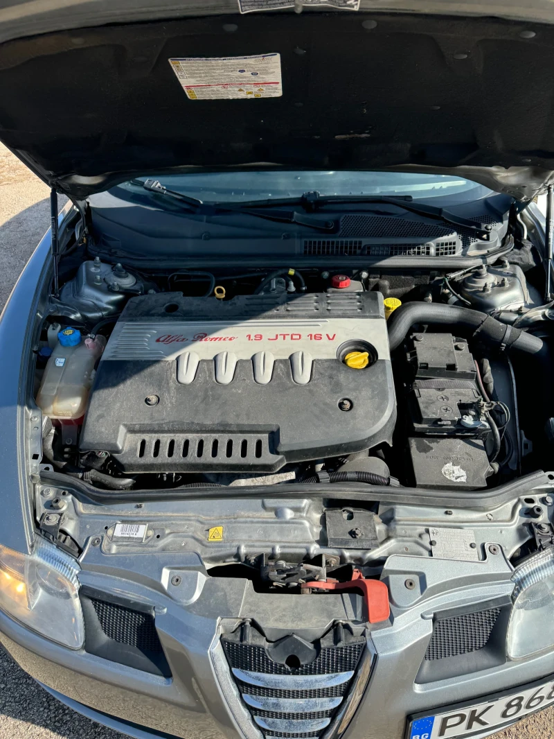 Alfa Romeo Gt Купе, снимка 13 - Автомобили и джипове - 53289672