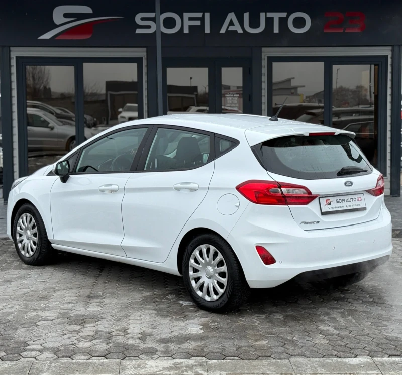 Ford Fiesta 1.1 i перфектна!, снимка 5 - Автомобили и джипове - 53305848