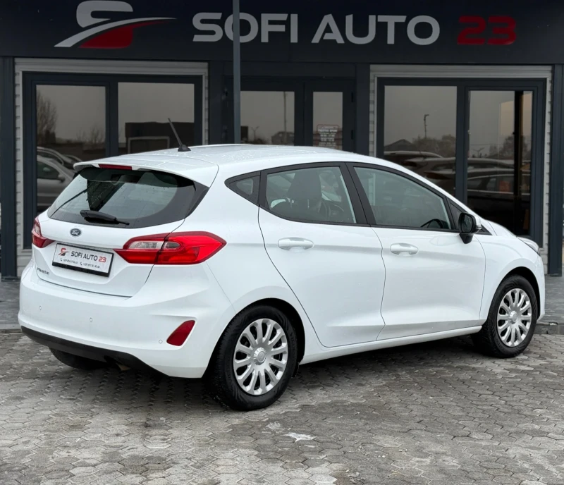 Ford Fiesta 1.1 i перфектна!, снимка 3 - Автомобили и джипове - 53305848