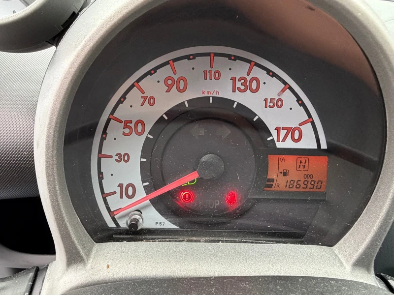 Peugeot 107 PEUGEOT 107 5 врати КЛИМАТИК, снимка 8 - Автомобили и джипове - 53400917