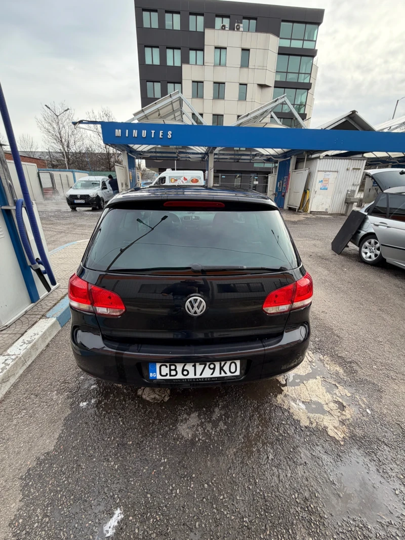 VW Golf 1.6 FSI, снимка 4 - Автомобили и джипове - 53540349