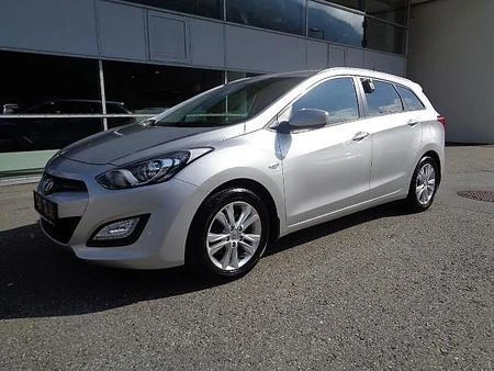 Hyundai I30 1,6CRDI, снимка 1 - Автомобили и джипове - 23235288