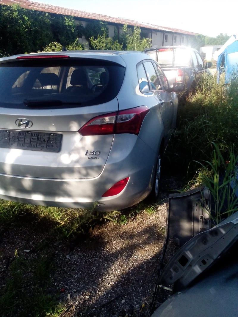 Hyundai I30 1,6CRDI, снимка 7 - Автомобили и джипове - 23235288