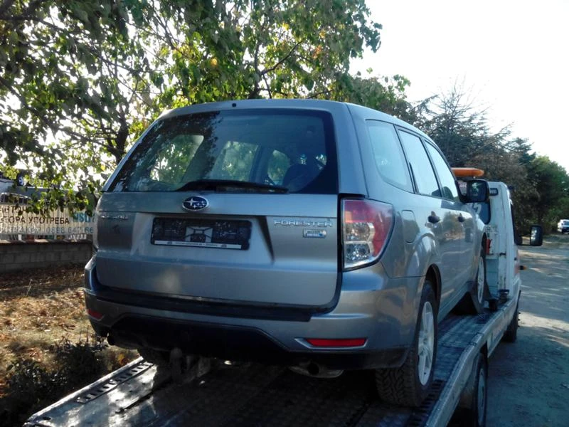 Subaru Forester 2.0td, снимка 7 - Автомобили и джипове - 26697909