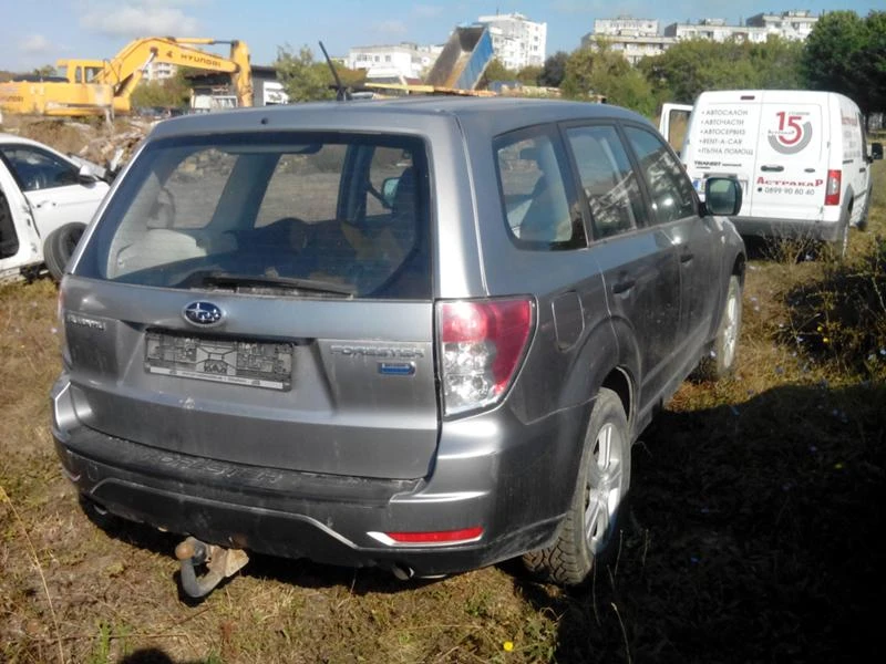 Subaru Forester 2.0td, снимка 4 - Автомобили и джипове - 26697909