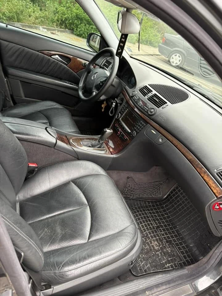 Mercedes-Benz E 270, снимка 7 - Автомобили и джипове - 53135505