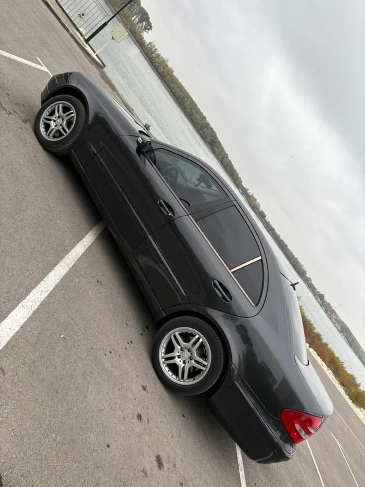 Mercedes-Benz E 270, снимка 4 - Автомобили и джипове - 53135505