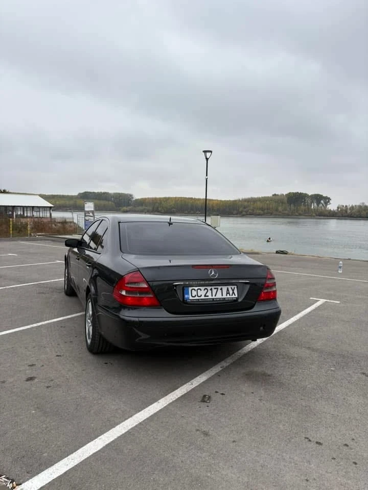 Mercedes-Benz E 270, снимка 5 - Автомобили и джипове - 53135505