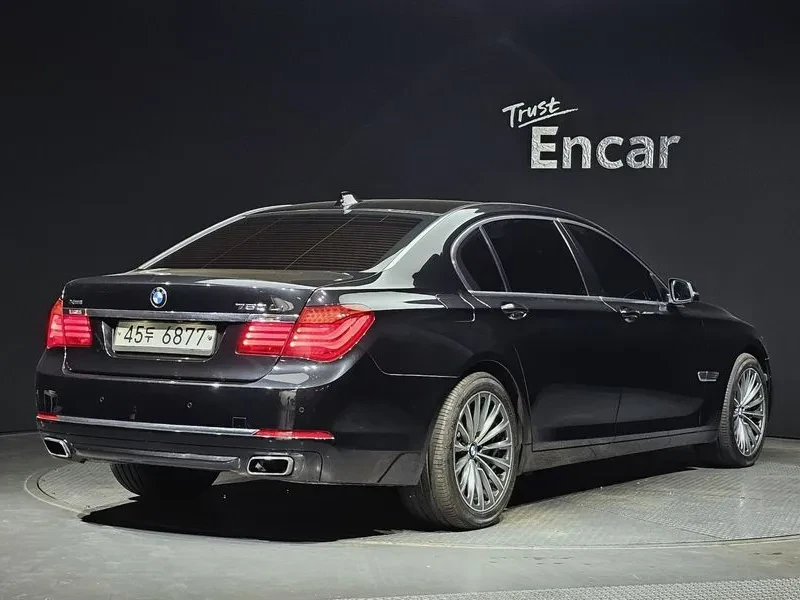 BMW 750 Li xDrive, снимка 2 - Автомобили и джипове - 53519427