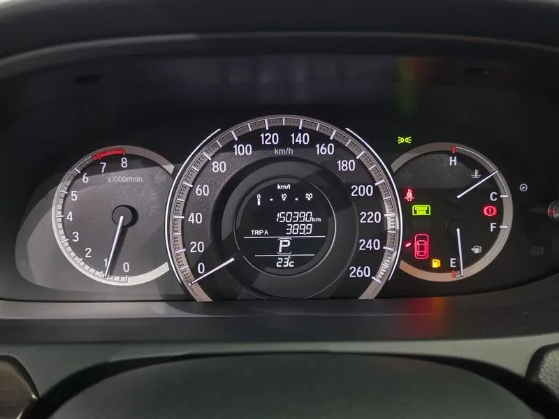 Honda Accord 2.4 9Th Generation, снимка 8 - Автомобили и джипове - 55920831
