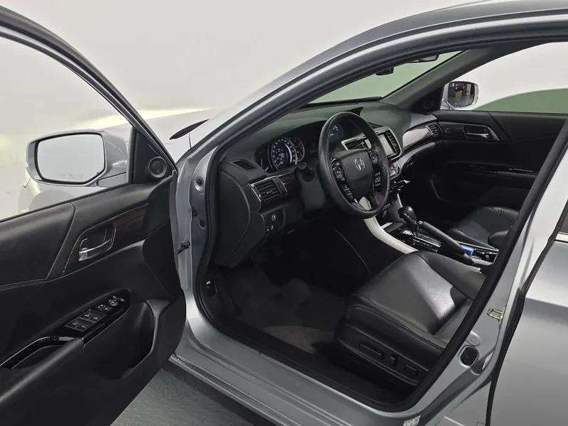 Honda Accord 2.4 9Th Generation, снимка 10 - Автомобили и джипове - 55920831