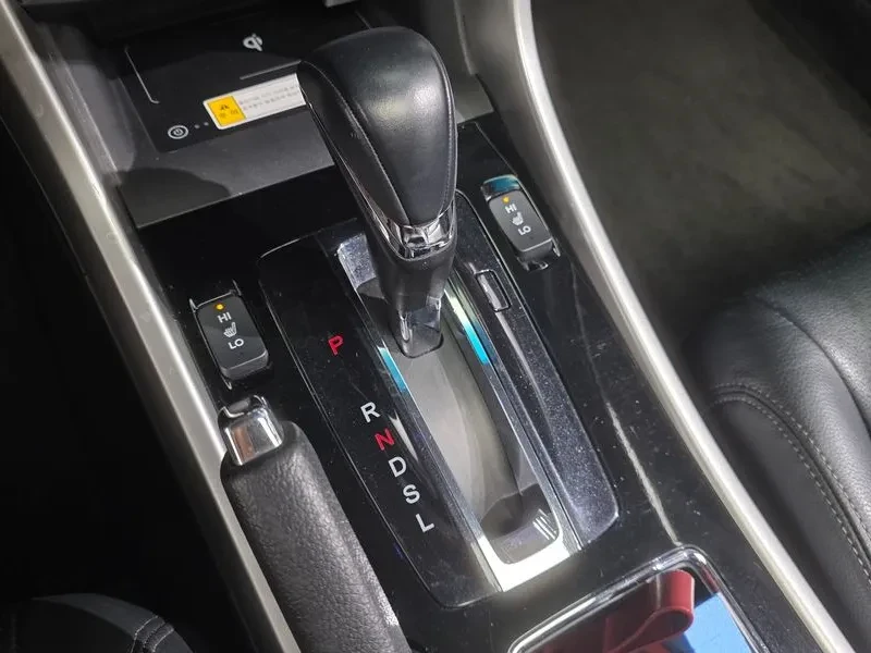 Honda Accord 2.4 9Th Generation, снимка 9 - Автомобили и джипове - 55920831