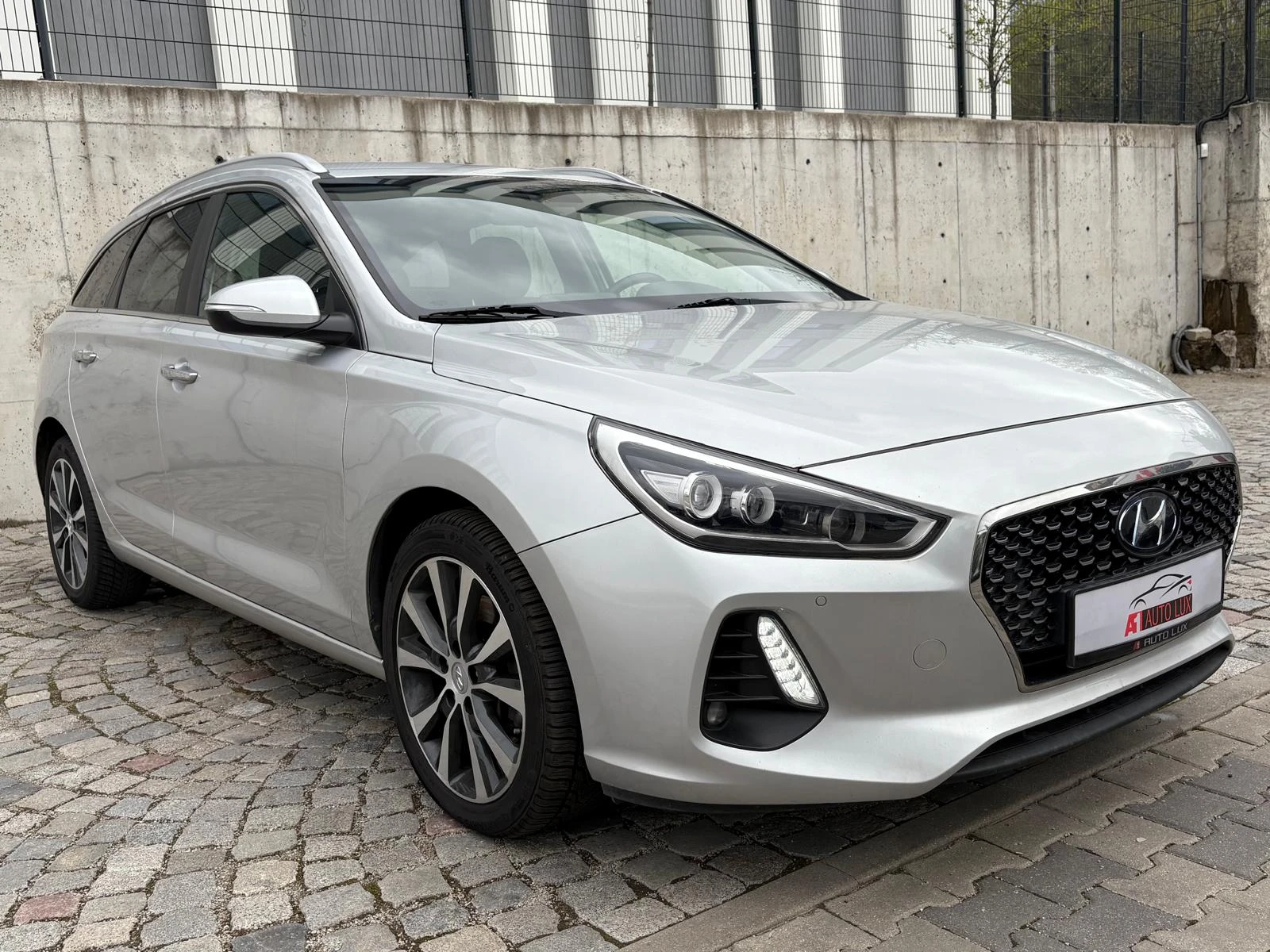 Hyundai I30 1.6CRDI/AUTO/NAVI/Xenon/360 /MULTY/117 хил.км.!!! - изображение 6