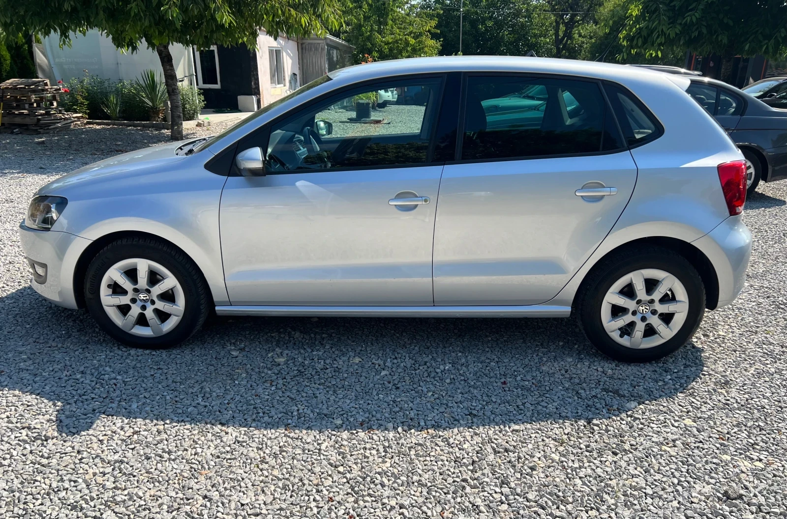 VW Polo 1.6tdi / 90к.с. / Навигация, снимка 8 - Автомобили и джипове - 52502861