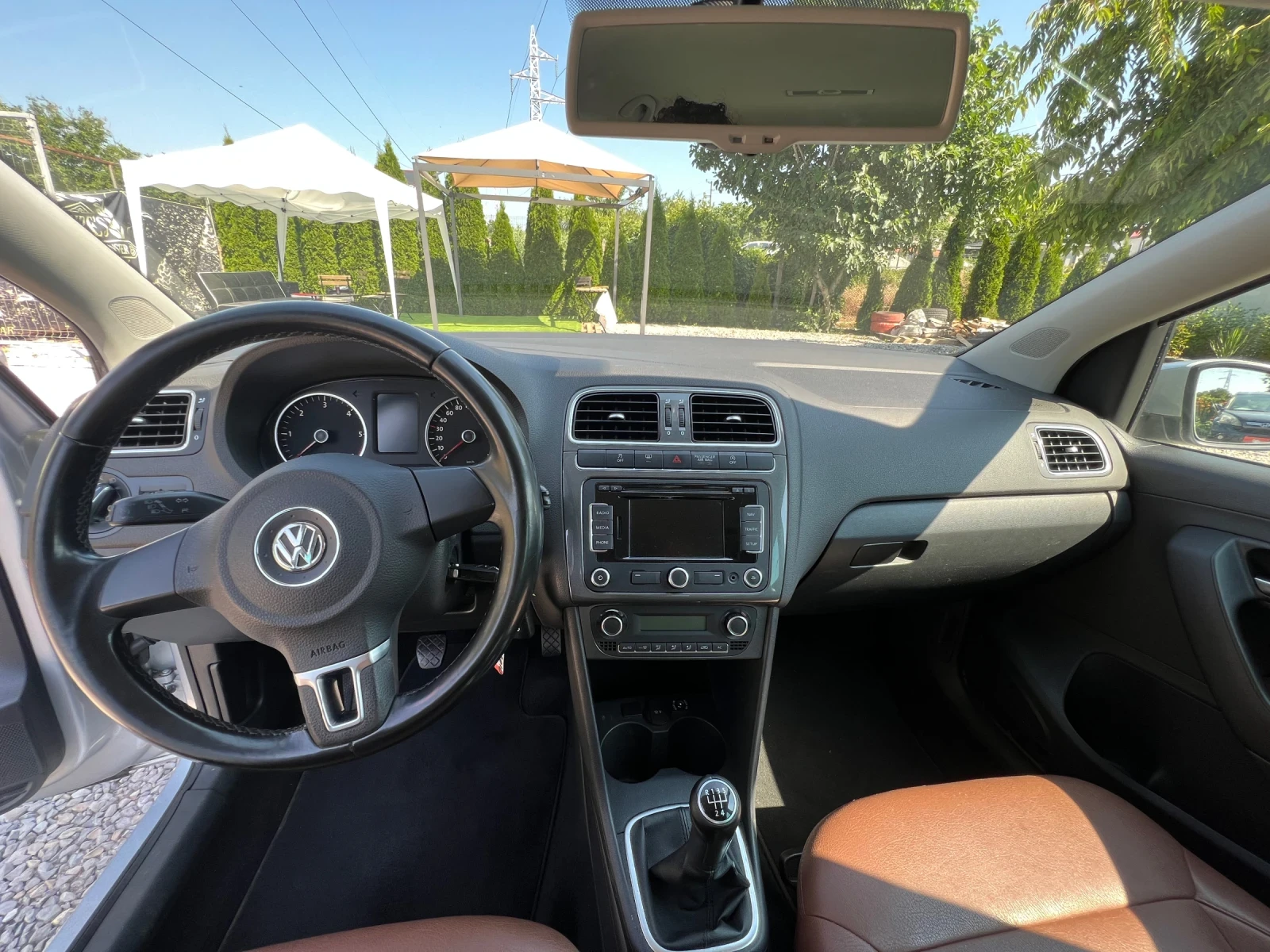 VW Polo 1.6tdi / 90к.с. / Навигация, снимка 10 - Автомобили и джипове - 52502861