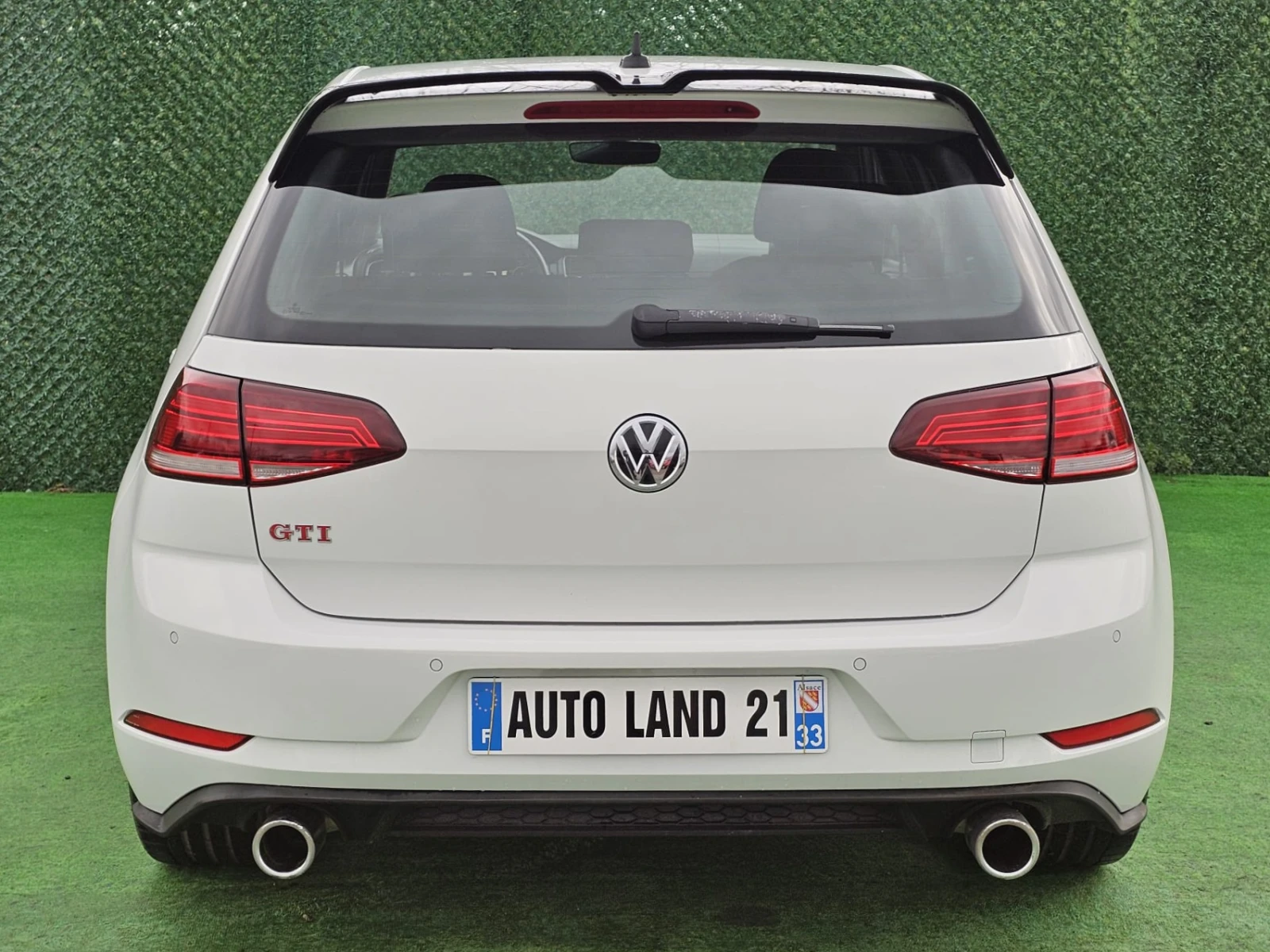 VW Golf 2.0 GTI* 245кс* PERFORMANCE* DIGITAL* 75000км - изображение 8