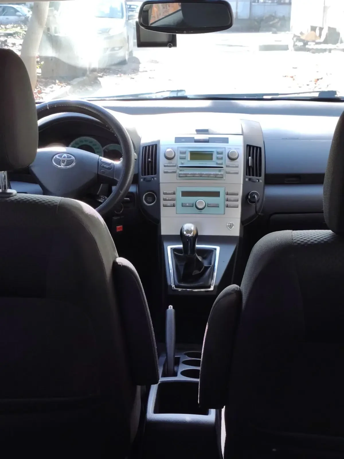 Toyota Corolla verso 1.8 VVT-i - изображение 6