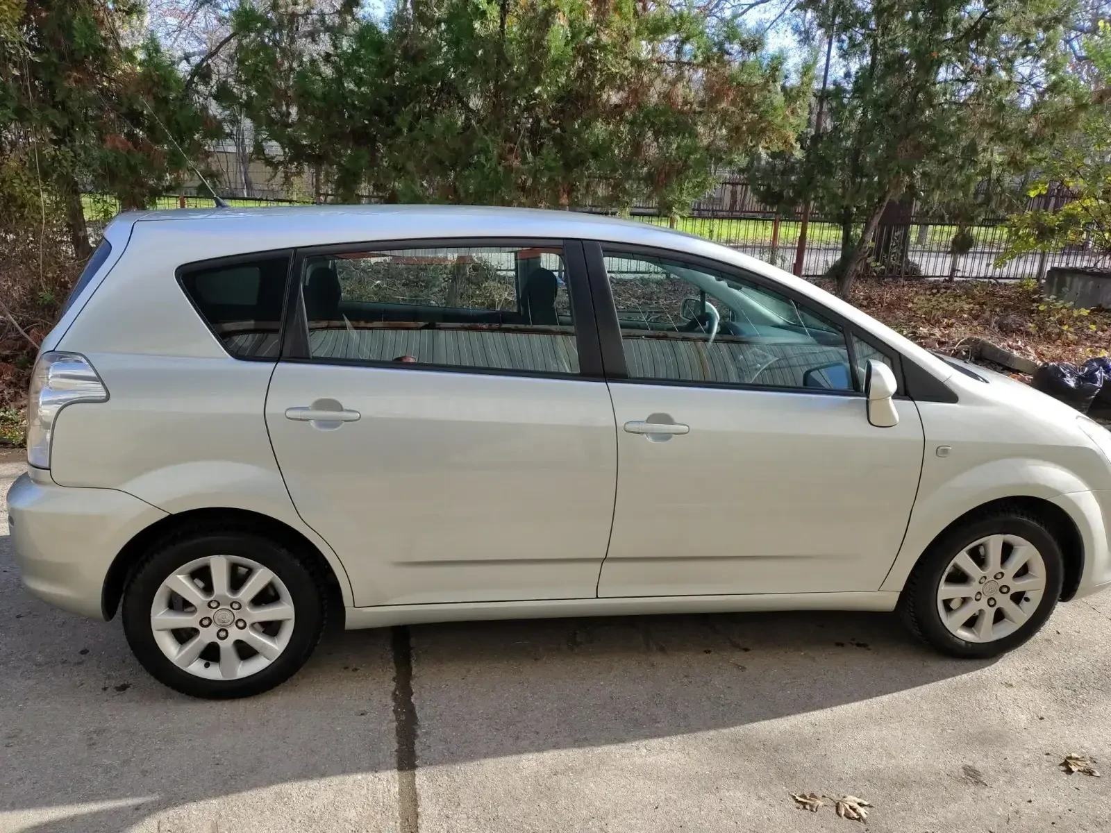 Toyota Corolla verso 1.8 VVT-i - изображение 3