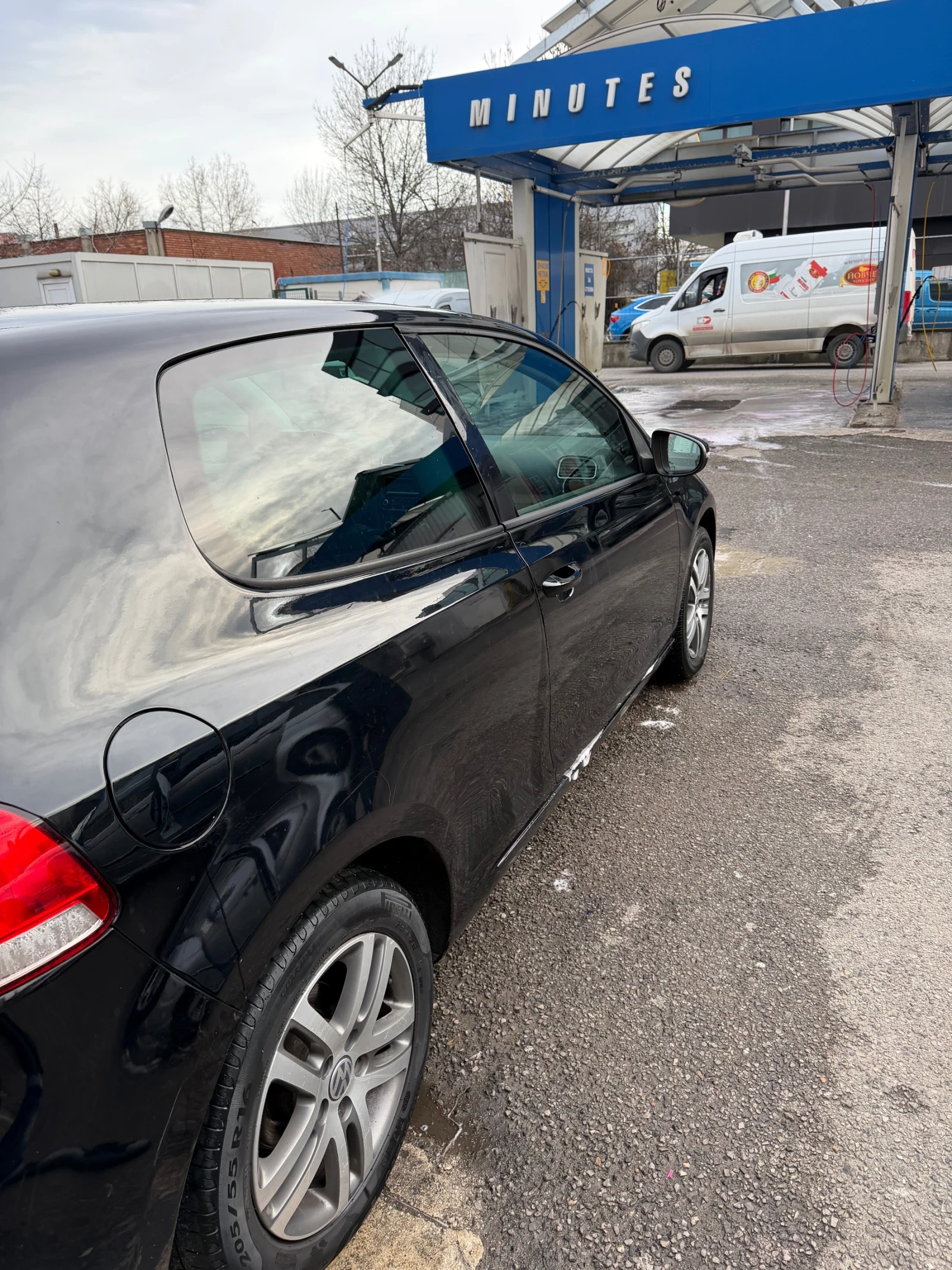 VW Golf 1.6 FSI | Mobile.bg � ����������� 9