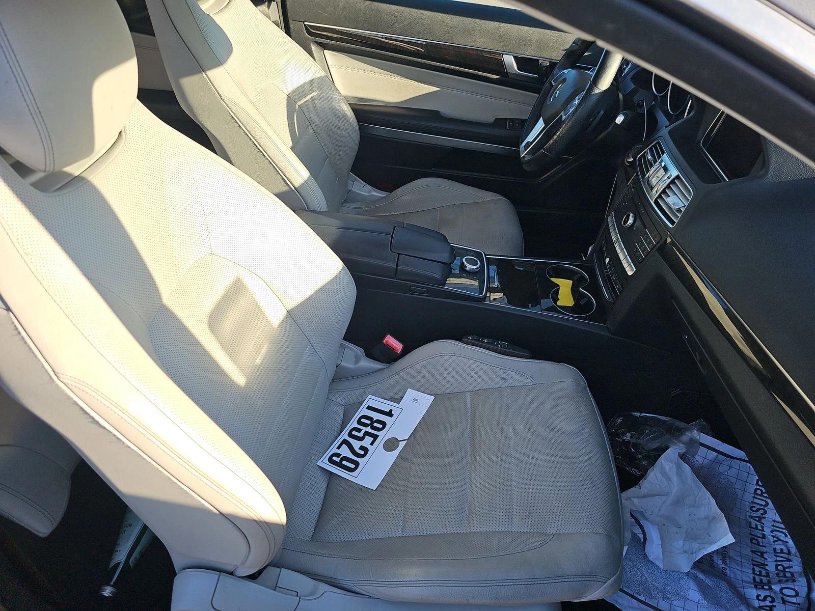 Mercedes-Benz E 400 AMG* PACK* HARMON* KARDON* LANE* ASSIST* МЪРТВА* Т, снимка 12 - Автомобили и джипове - 53915101