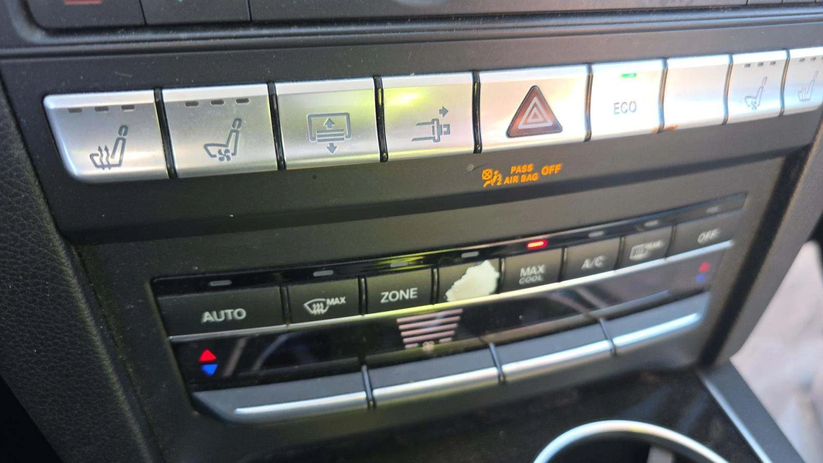 Mercedes-Benz E 400 AMG* PACK* HARMON* KARDON* LANE* ASSIST* МЪРТВА* Т, снимка 10 - Автомобили и джипове - 53915101