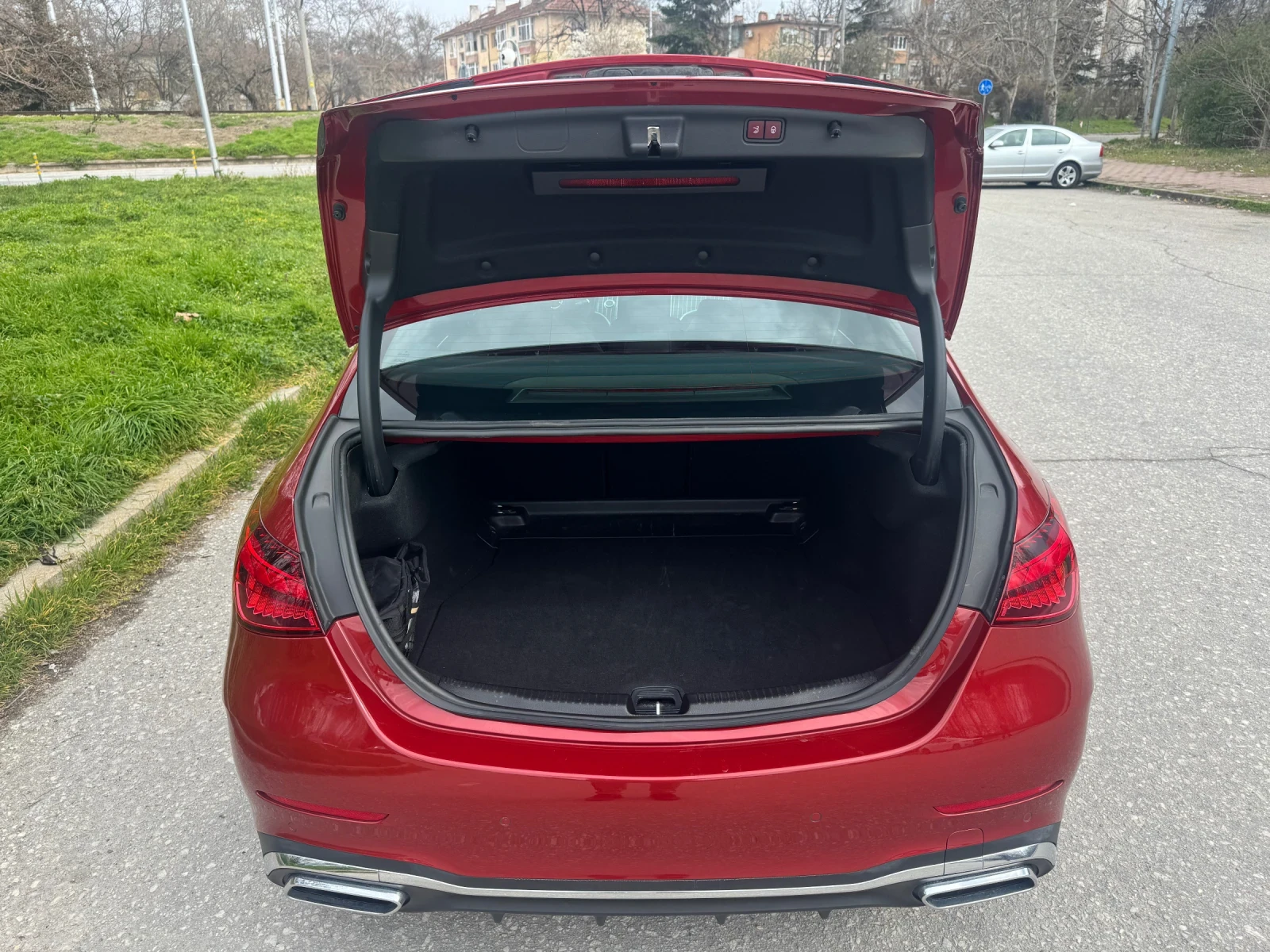 Mercedes-Benz C 180, снимка 12 - Автомобили и джипове - 53940374