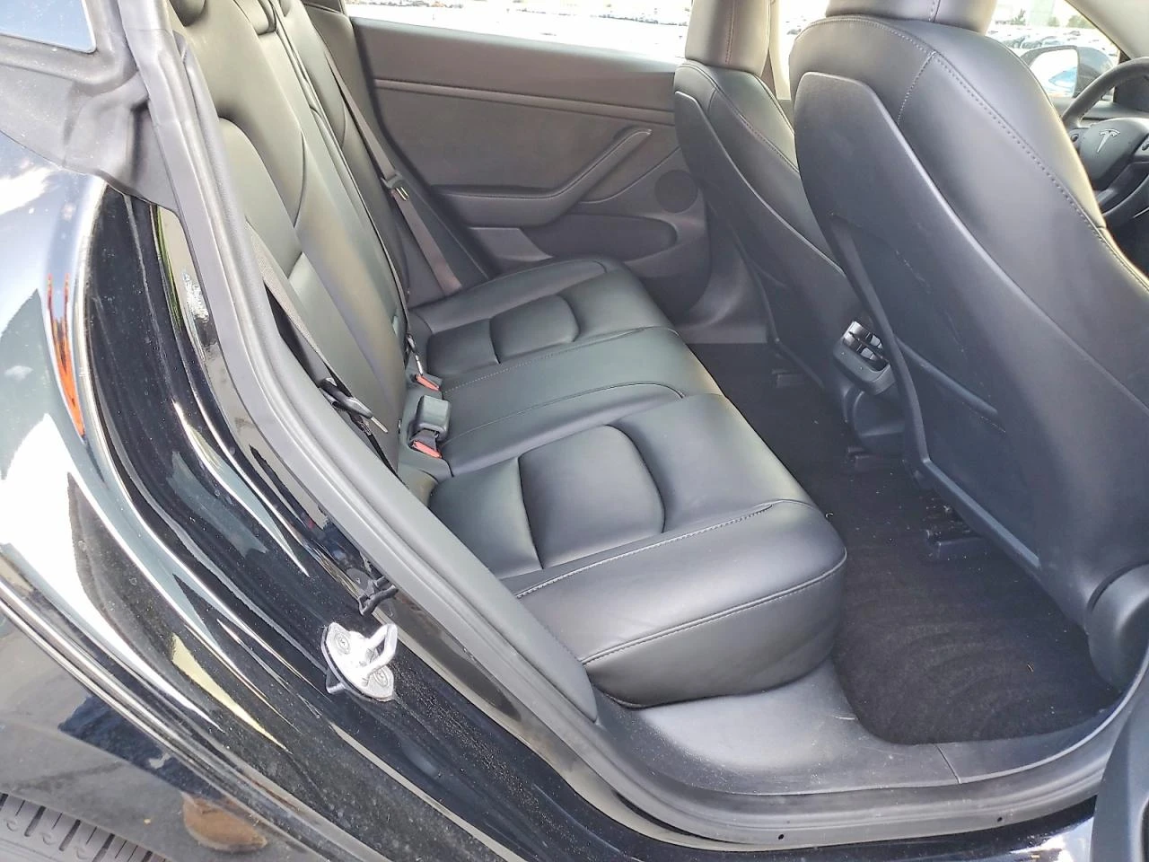 Tesla Model 3 STANDARD RANGE, снимка 10 - Автомобили и джипове - 54060753