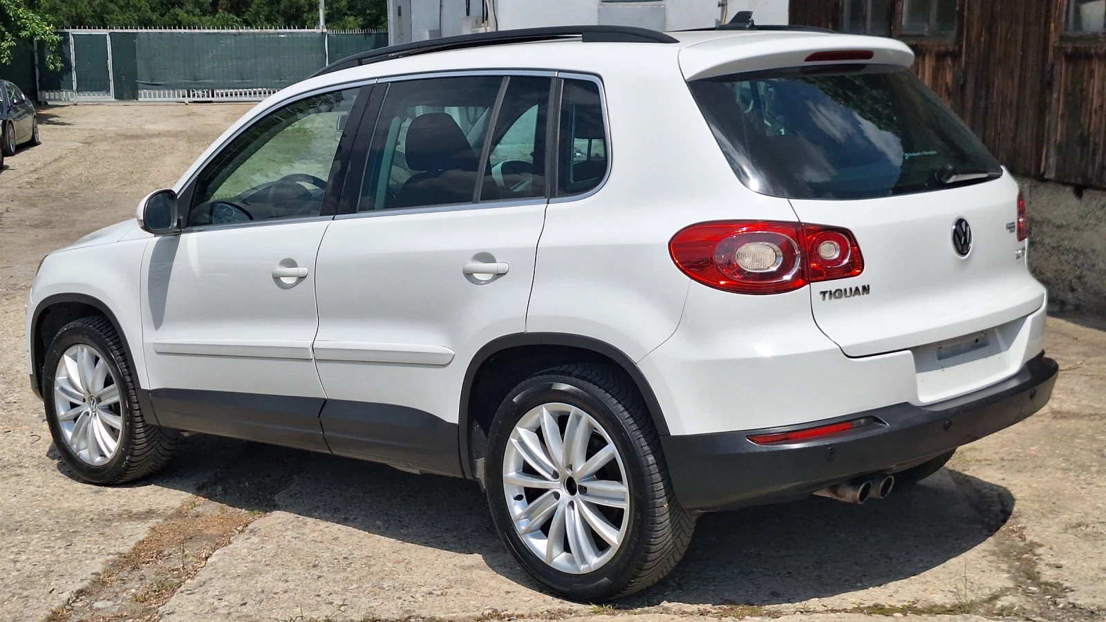 VW Tiguan 2.0TDI 4Motion, снимка 5 - Автомобили и джипове - 55247737