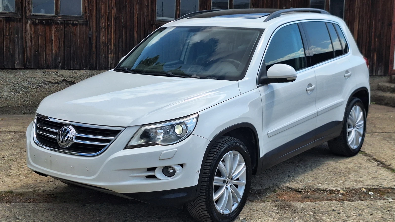 VW Tiguan 2.0TDI 4Motion, снимка 6 - Автомобили и джипове - 55247737