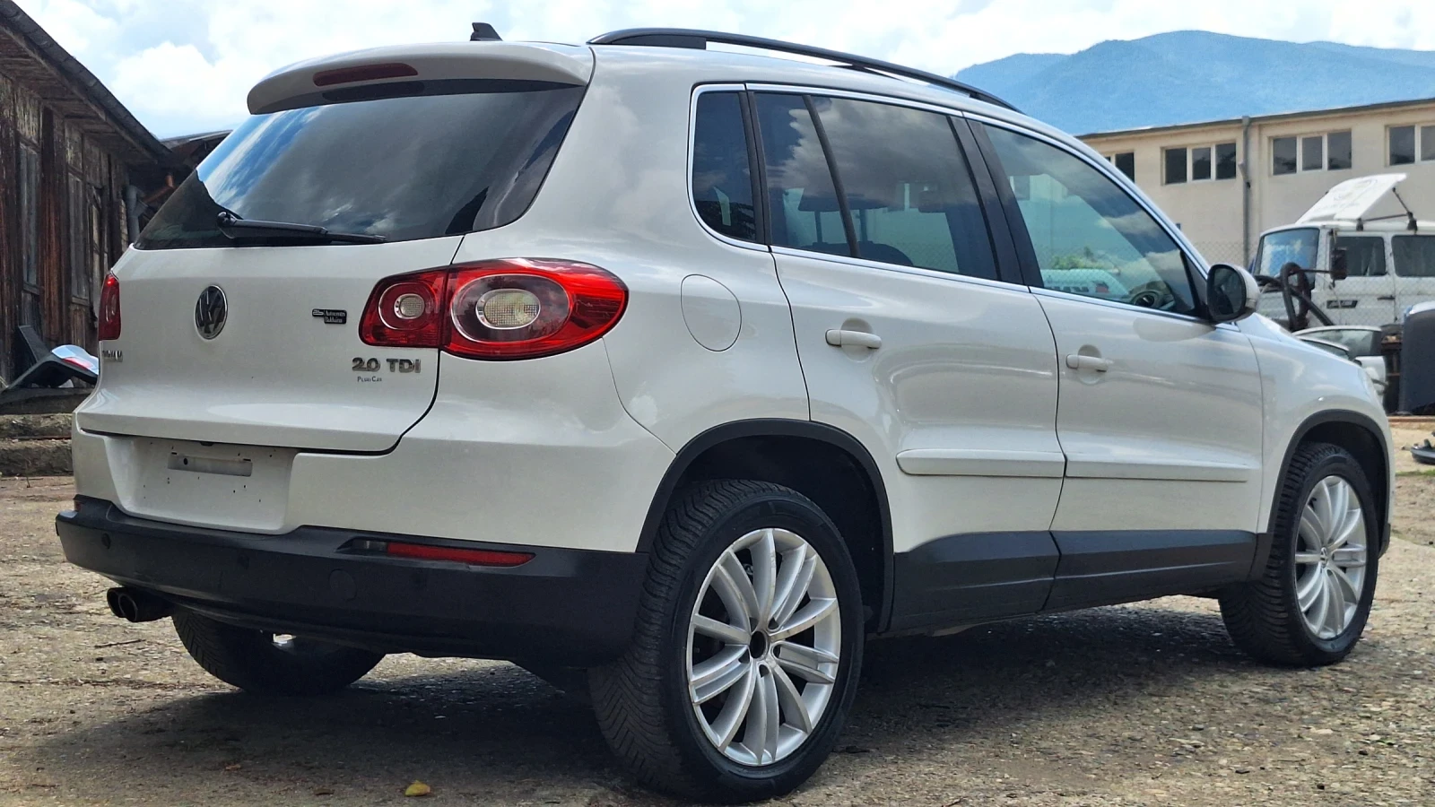 VW Tiguan 2.0TDI 4Motion, снимка 4 - Автомобили и джипове - 55247737