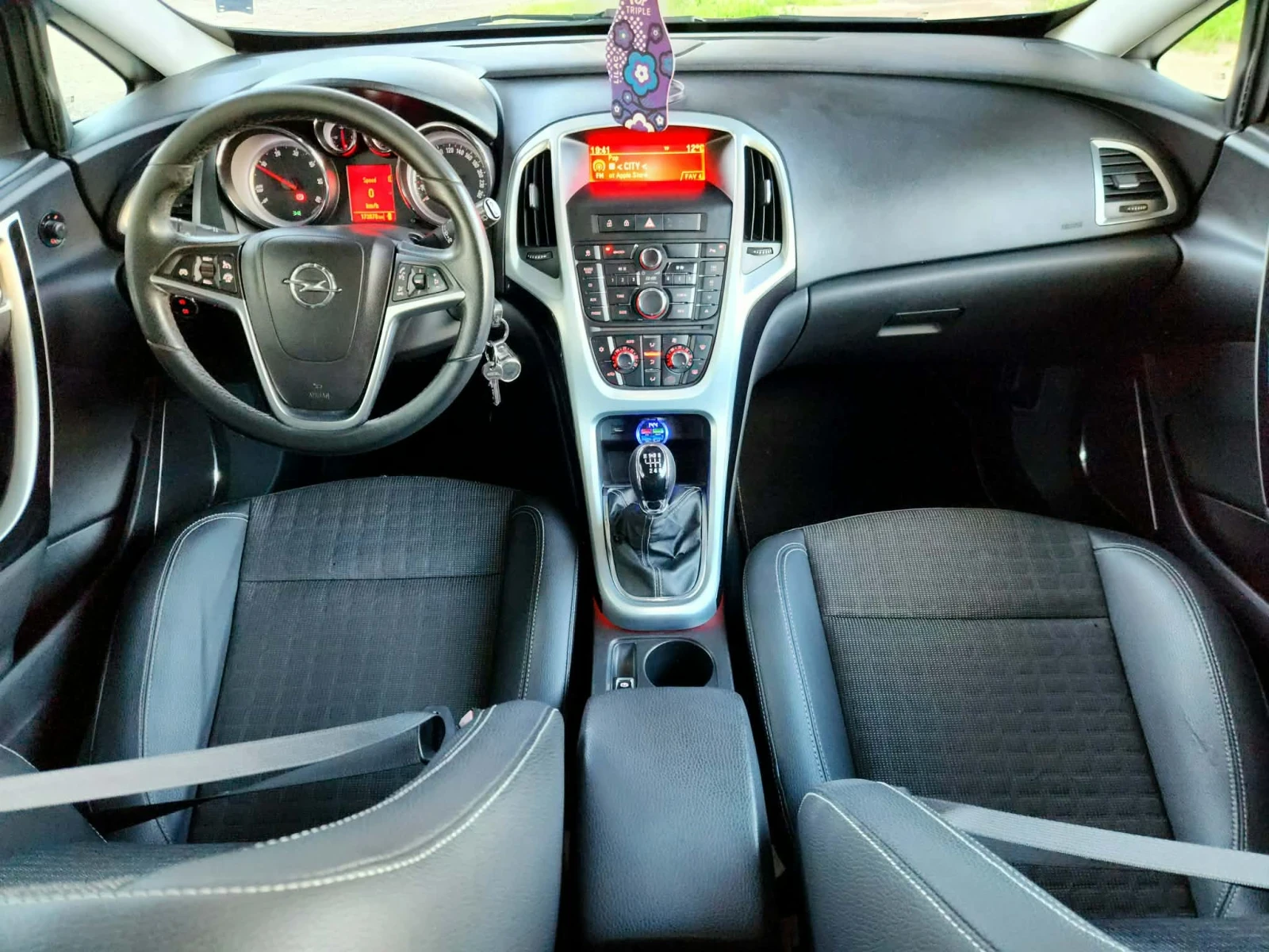 Opel Astra, снимка 14 - Автомобили и джипове - 54651712