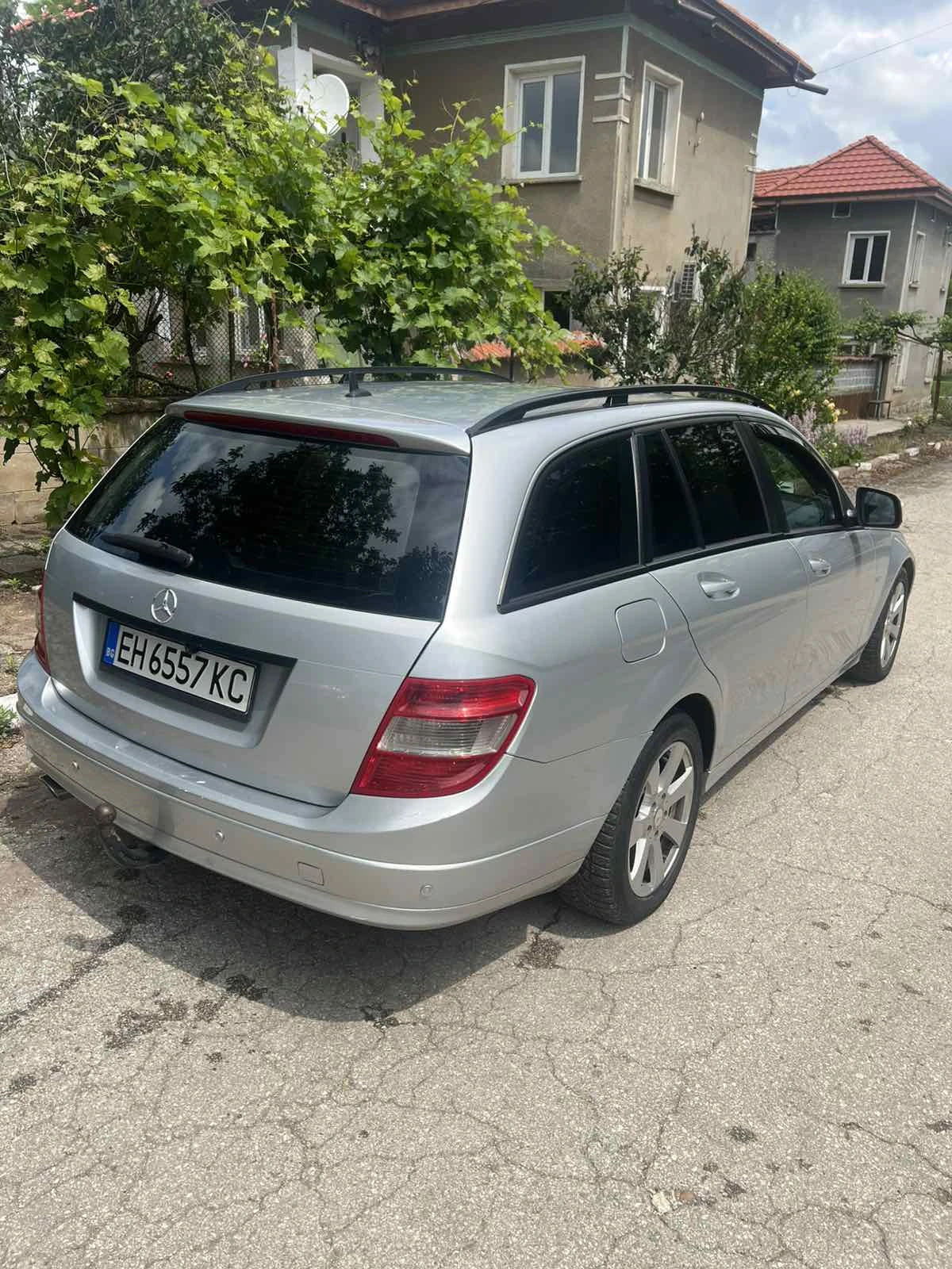 Mercedes-Benz C 220, снимка 8 - Автомобили и джипове - 54795511