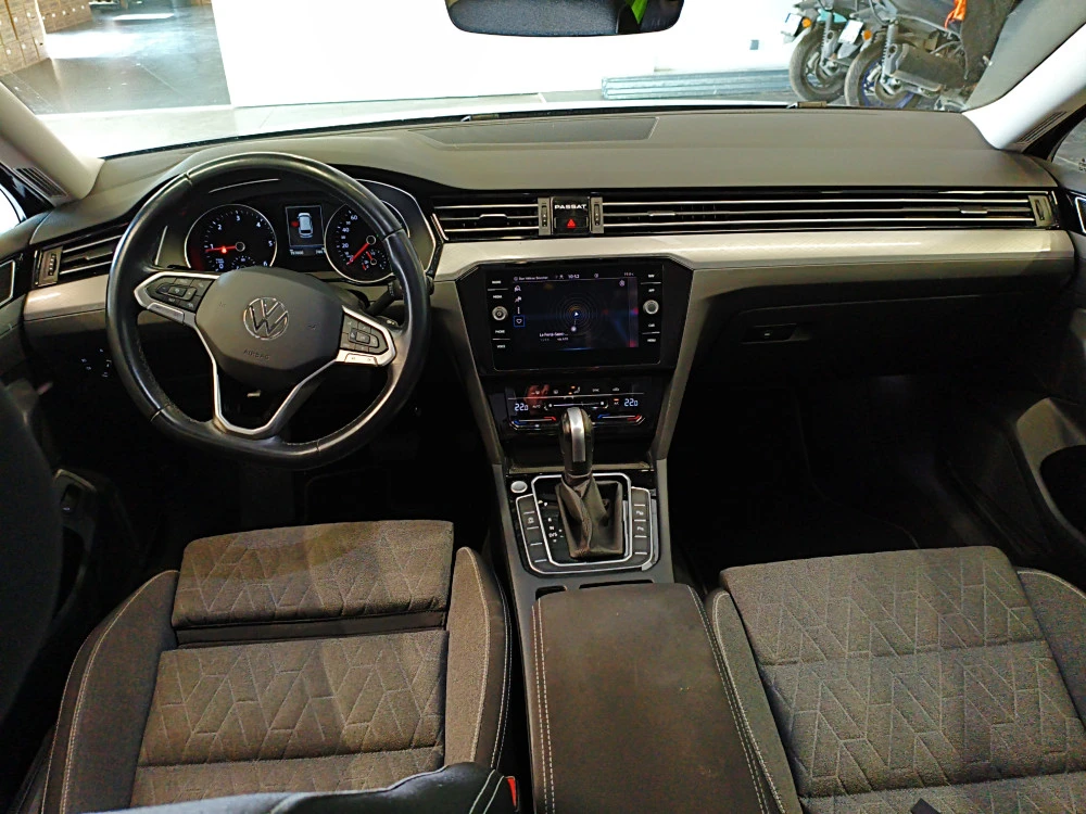 VW Passat 2.0 TDI EVO / Business/ DSG7/ Очакван !, снимка 5 - Автомобили и джипове - 55079743
