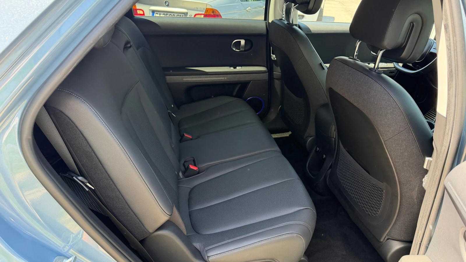 Hyundai Ioniq 5 Uniq Long Range 4WD 72.6 kWh 305hp в Гаранция, снимка 11 - Автомобили и джипове - 55100026