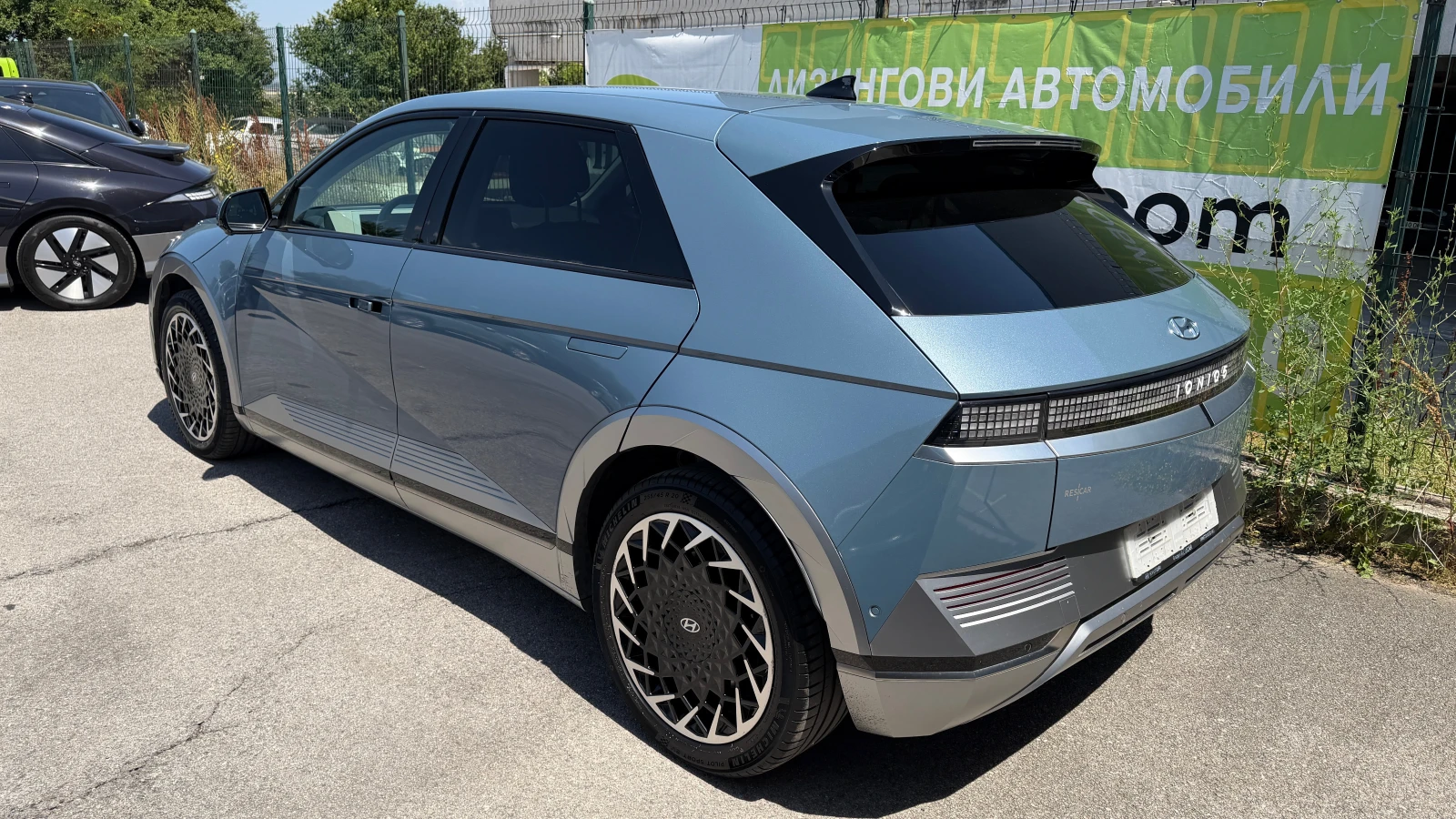 Hyundai Ioniq 5 Uniq Long Range 4WD 72.6 kWh 305hp в Гаранция, снимка 5 - Автомобили и джипове - 55100026