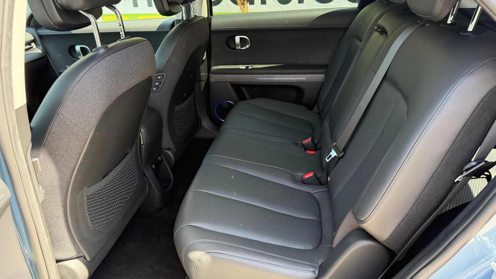 Hyundai Ioniq 5 Uniq Long Range 4WD 72.6 kWh 305hp в Гаранция, снимка 9 - Автомобили и джипове - 55100026