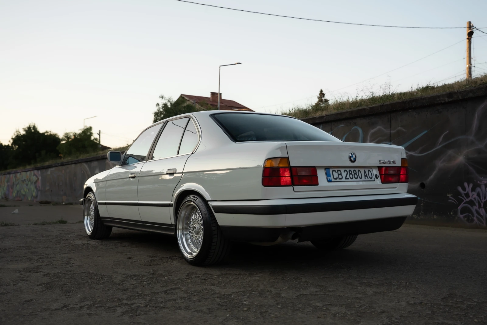 BMW 520 Автоматик/Кожа/Климатроник, снимка 7 - Автомобили и джипове - 55754651