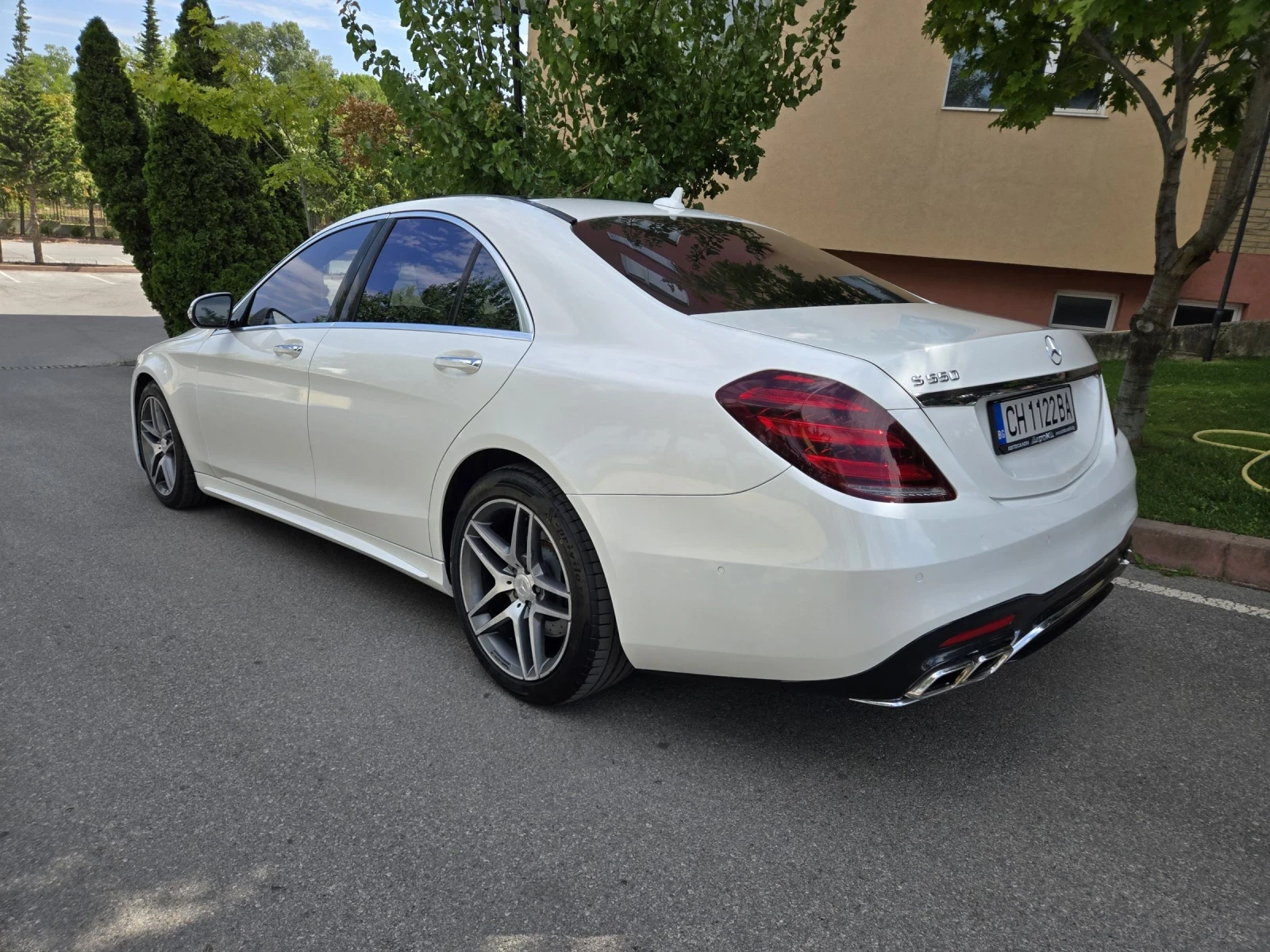 Mercedes-Benz S 550 4.7i-455кс/AMG LINE/PANO/360/MASSAGE/BURMESTER/4X4, снимка 2 - Автомобили и джипове - 55902626