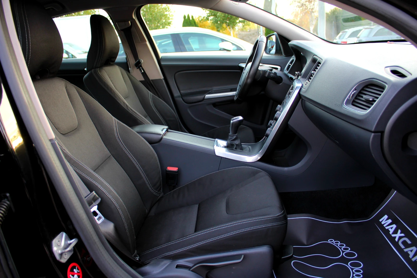 Volvo S60 2.0D СОБСТВЕН ЛИЗИНГ, снимка 14 - Автомобили и джипове - 56585982
