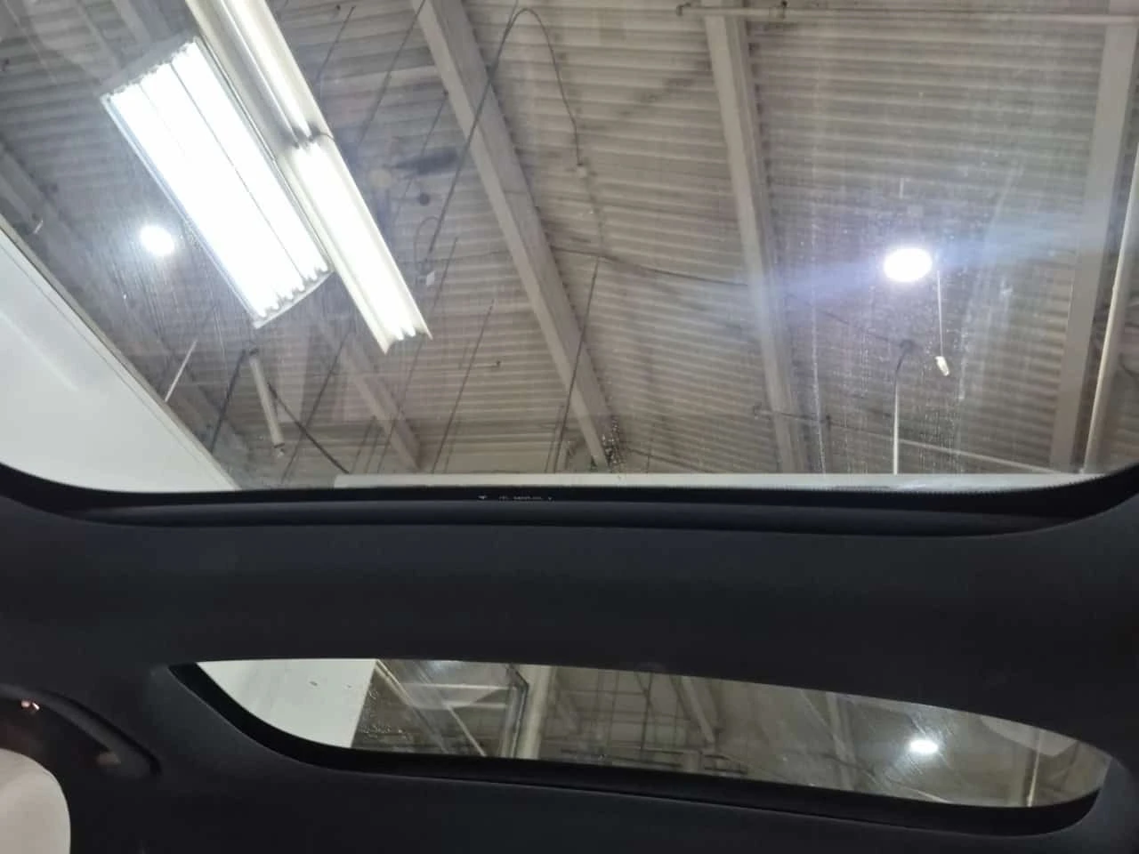 Mercedes-Benz E 300 * 4matic Sedan * CARFAX *  | Mobile.bg � ����������� 14