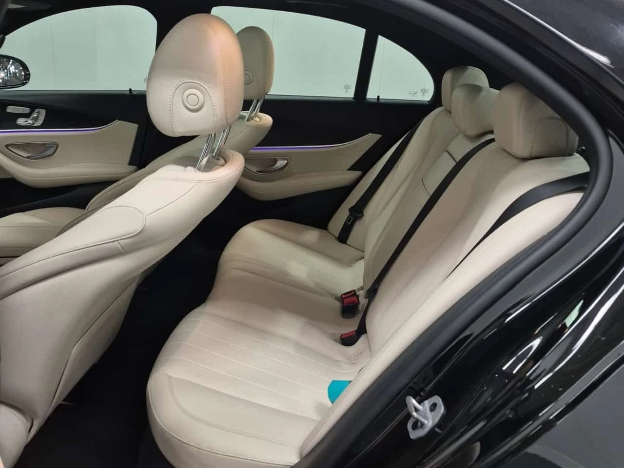 Mercedes-Benz E 300 * 4matic Sedan * CARFAX *  | Mobile.bg � ����������� 13